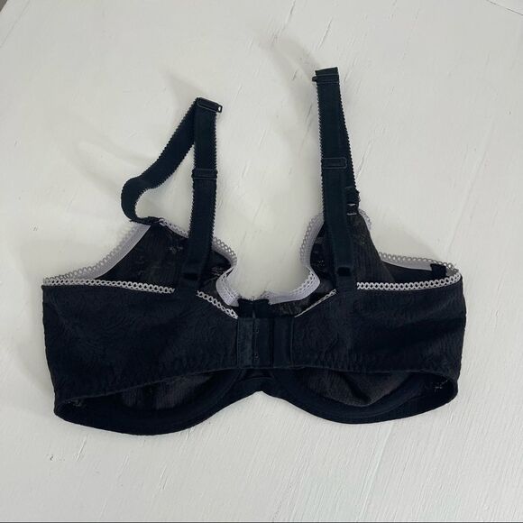 B.Tempt’d Black Lace Underwire Bra Size 34DDD - Picture 2 of 3